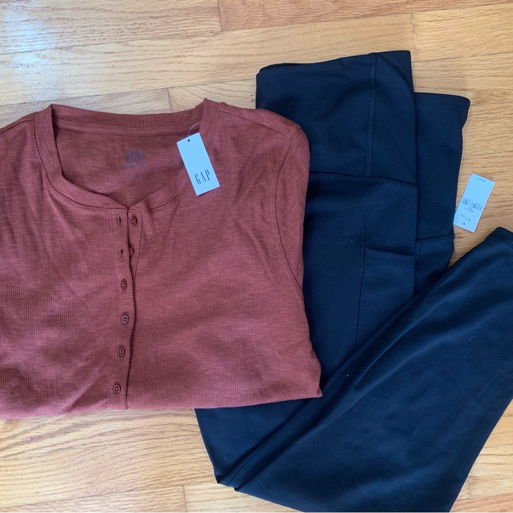 GAP Maternity Bundle - Picture 2 of 4